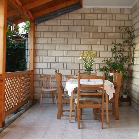 Lilla Vendeghaz Villa Hajdúszoboszló Buitenkant foto