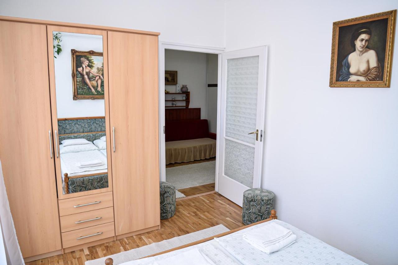 Lilla Vendeghaz Villa Hajdúszoboszló Buitenkant foto