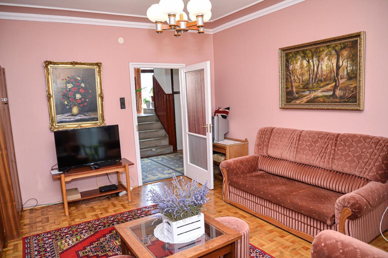 Lilla Vendeghaz Villa Hajdúszoboszló Buitenkant foto